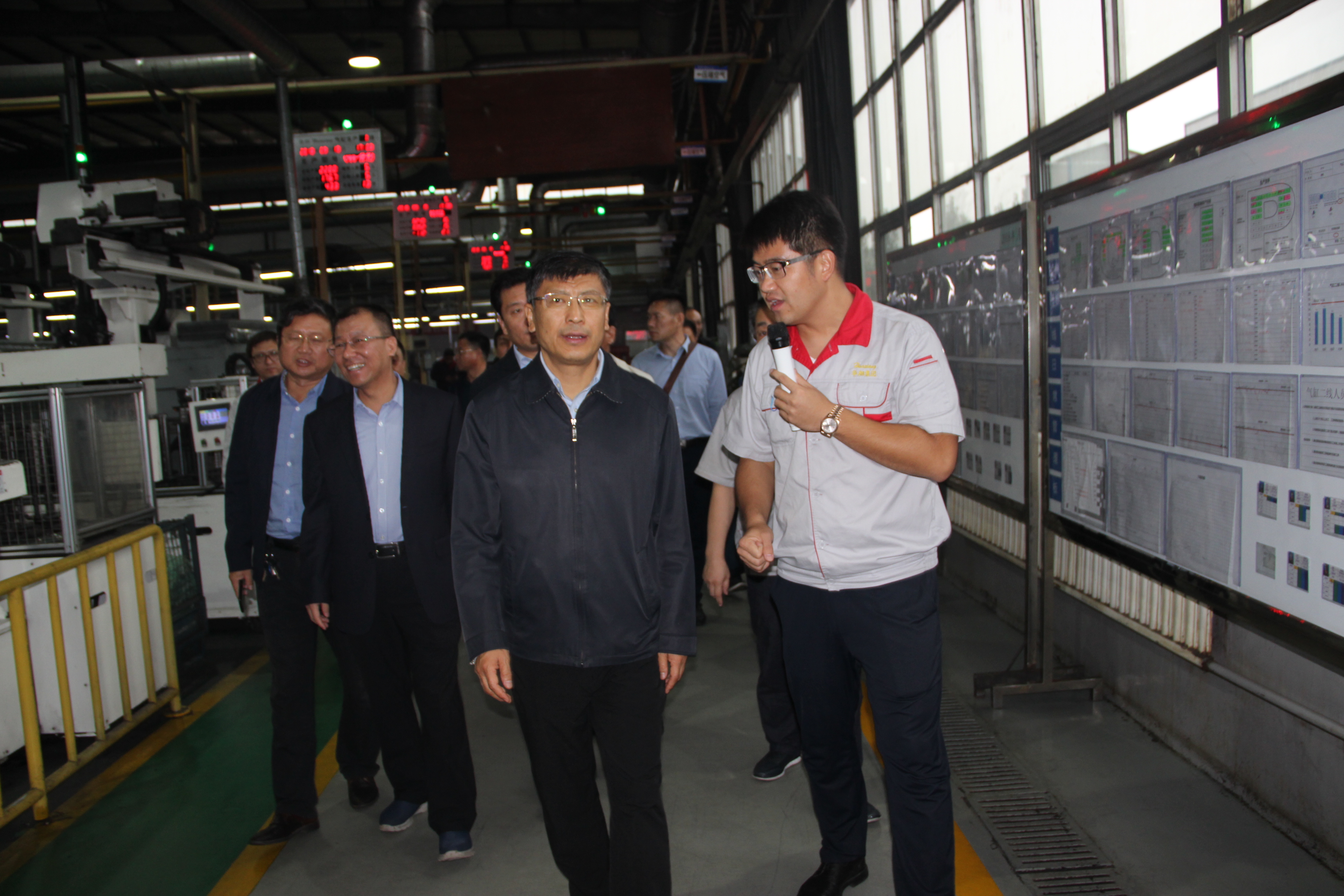 省委組織部副部長、省人社廳廳長盧建明一行到我司調(diào)研指導(dǎo)