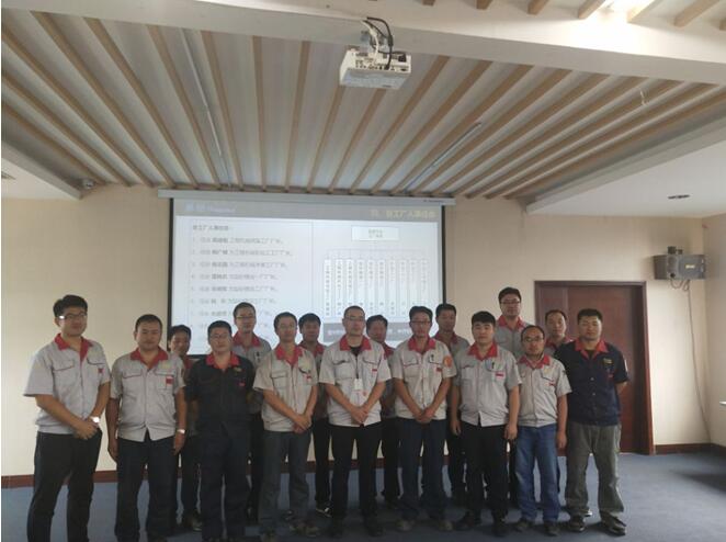 銳意改革 激發(fā)活力 回歸產(chǎn)品 強(qiáng)本固基 為迎接華翔集團(tuán)新一輪騰飛，打造世界華翔而不懈奮斗！---記華翔集團(tuán)制造平臺(tái)成立大會(huì)