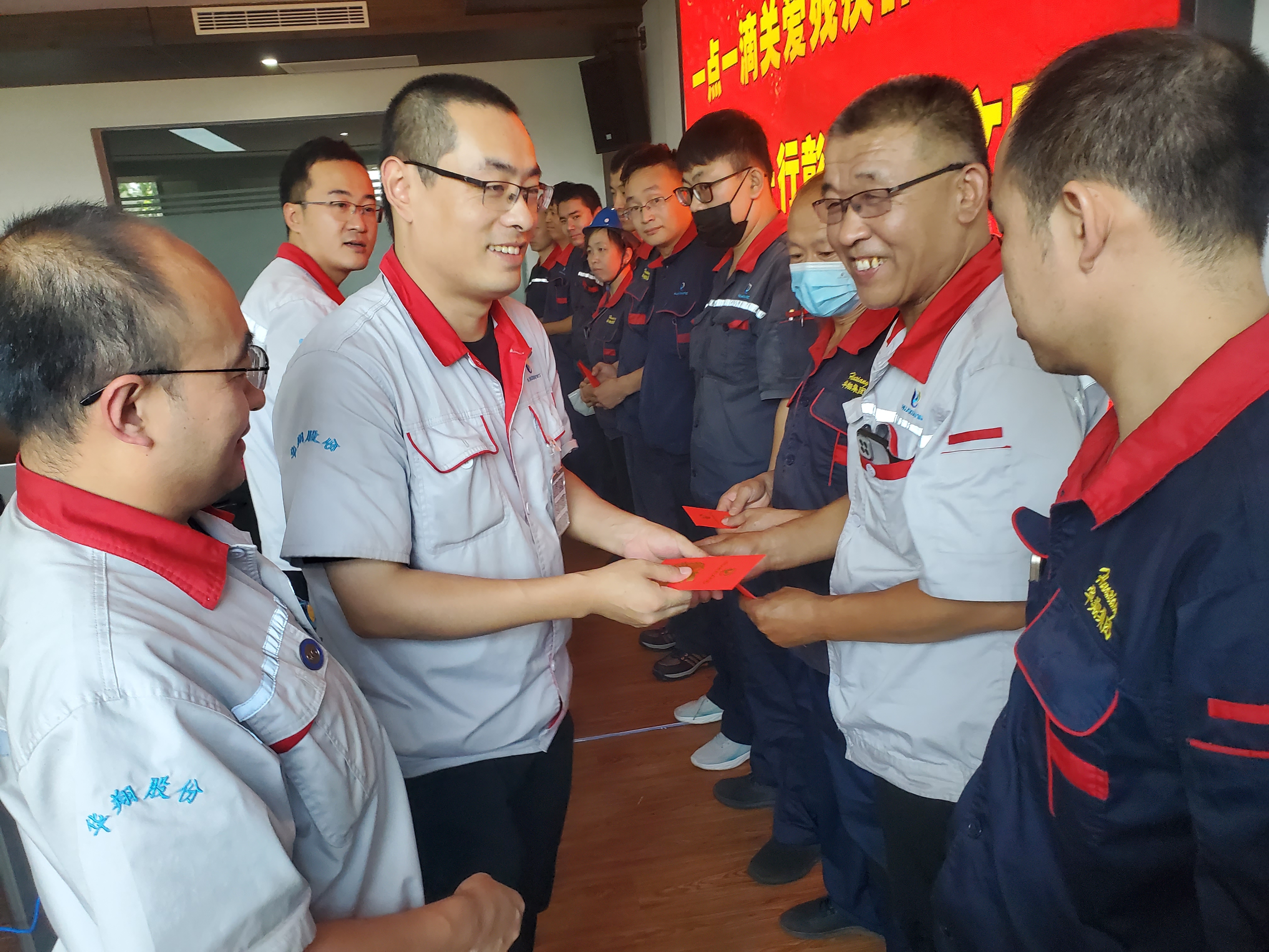 “扶殘助殘有你有我”，華翔很暖心！