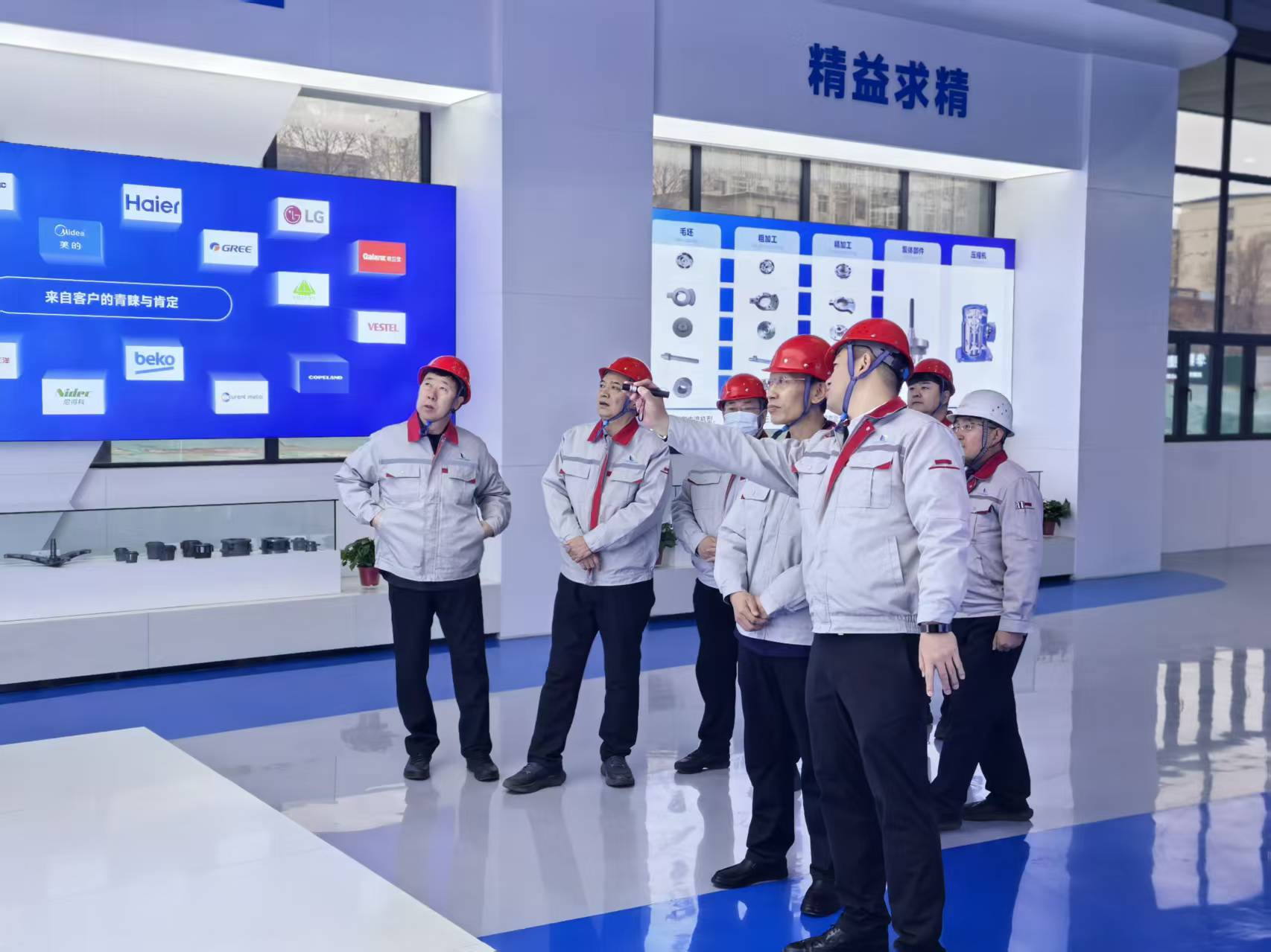 臨汾市委常委、洪洞縣委書(shū)記張晉偉深入華翔洪洞智能科技產(chǎn)業(yè)園調(diào)研